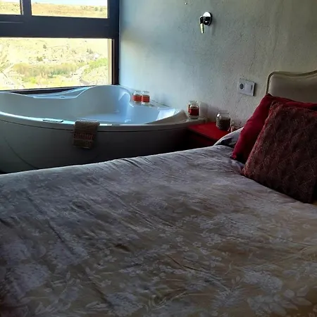 Casas Rurales Maribel - Complejo Moradas Del Cerro 2 - Suites Con Jacuzzi En Alcala Del Jucar Casas del Cerro Room photo